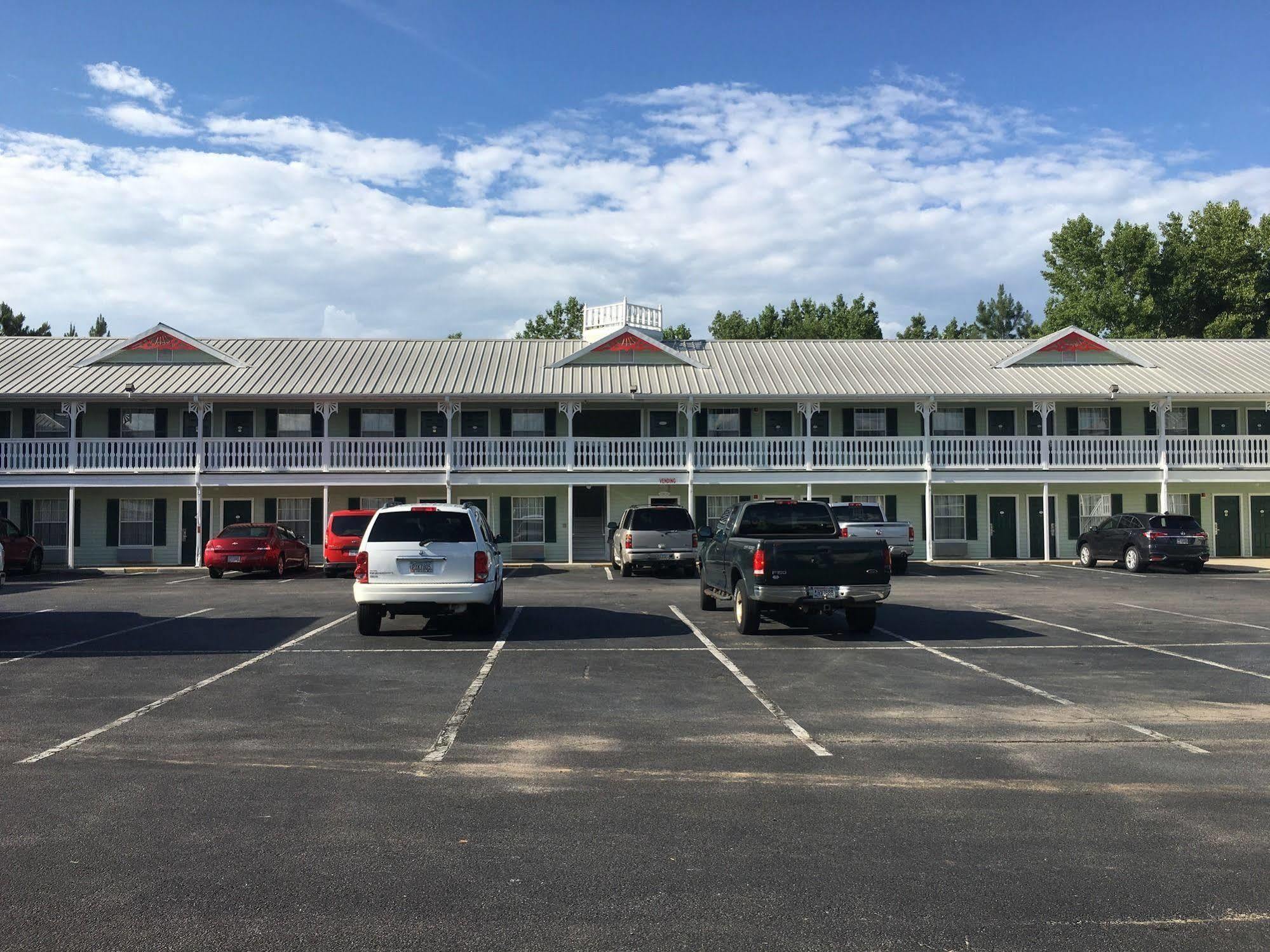 Woodstream Inn Hogansville Exterior foto